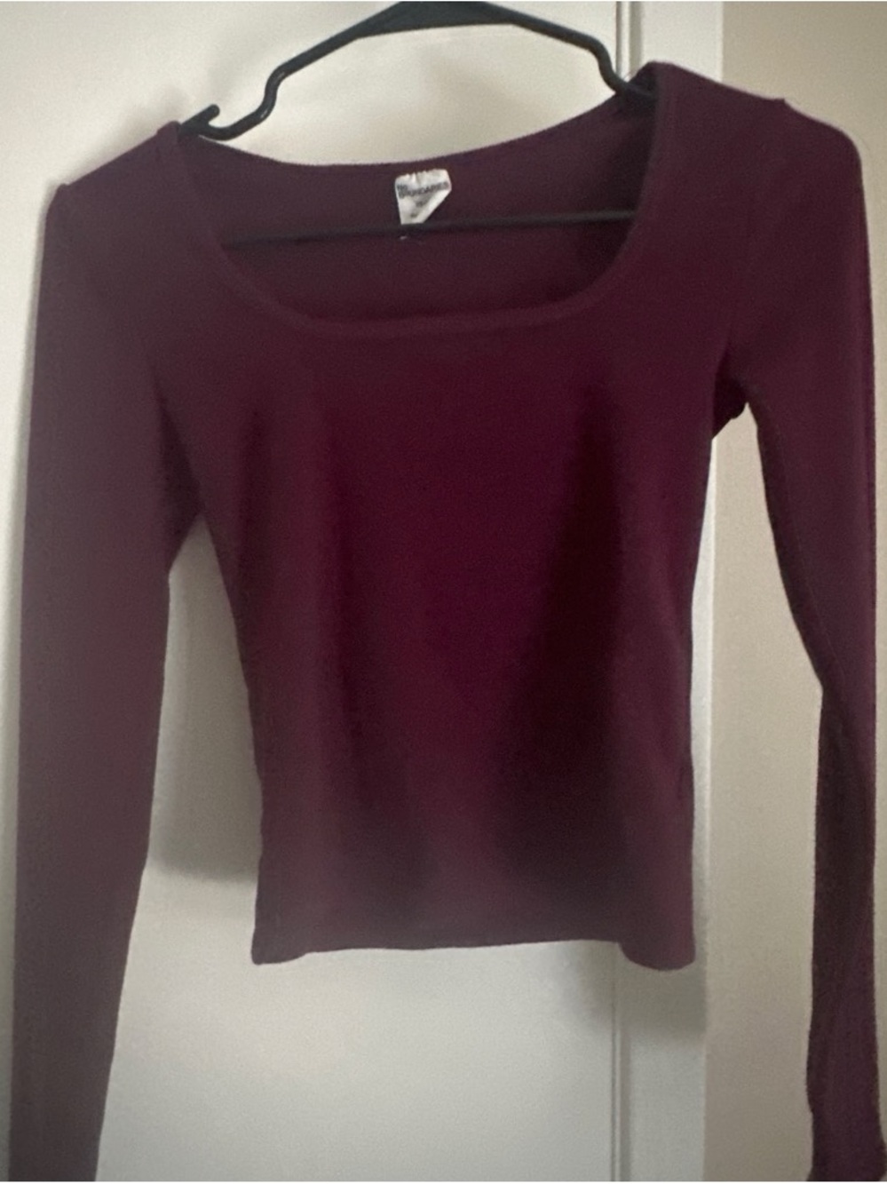 No Boundaries Women's Square Neck Long Sleeve Top - Burgundy